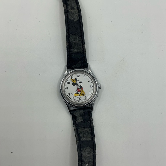 8 Vintage Disney Watches All Working  - Picture 8 of 9